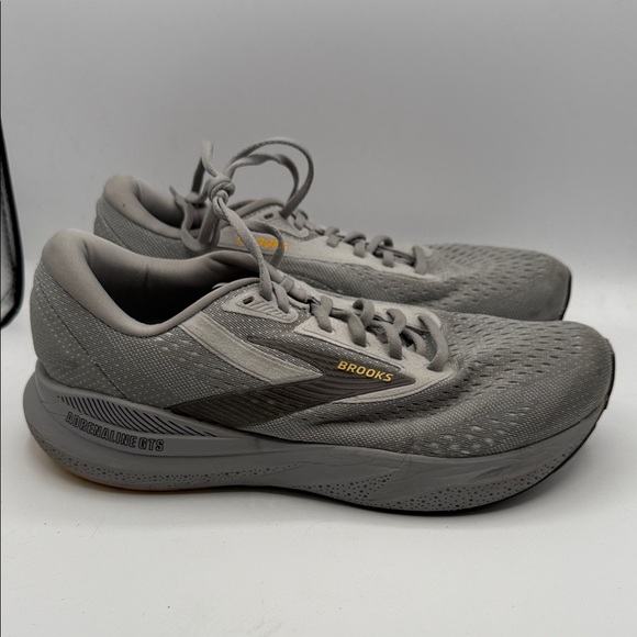 Brooks Adrenaline 24 GTS Men’s 9.5 EXTRA WIDE 4E Gray and Gold NO INSOLES S18